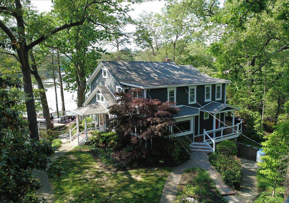 1st image of 300 Magothy Bridge Rd