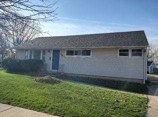 75 E Jackson St, Oswego, IL 60543