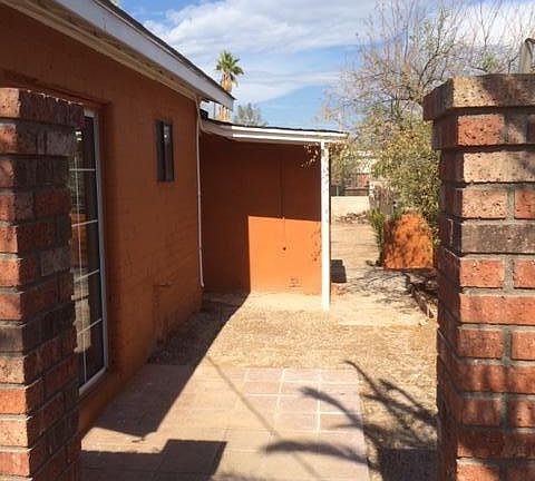 4th image of 2720 N Cortez Pl