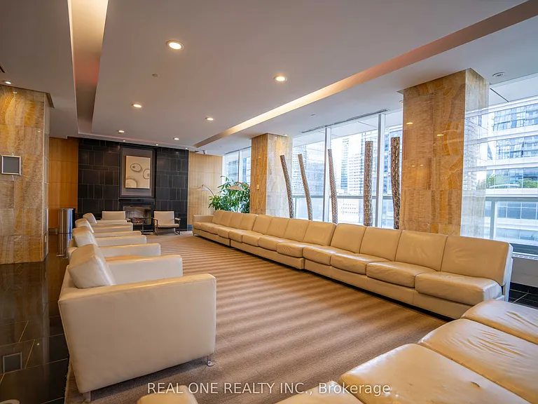 65 Bremner Blvd #1207 — Photo 3