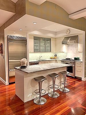 4th image of 43 W 64th St #4B