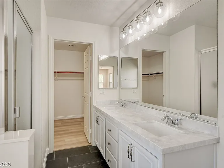 10808 Wallflower Ave — Photo 34