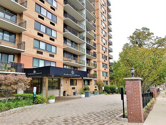 2nd image of 60 Parkway Dr E APT 4B