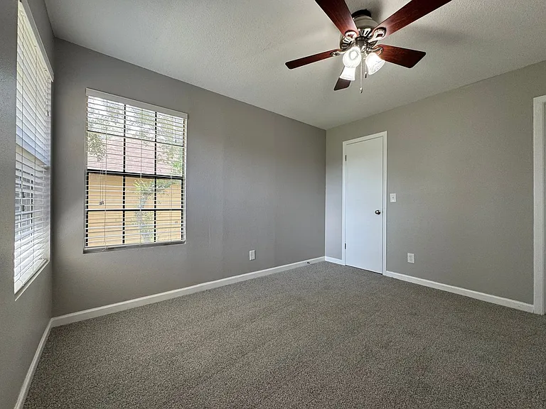 390 Lake Placid Ct #303 — Photo 45