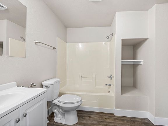 2nd image of 303 S 4th St