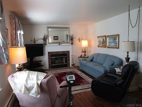 3rd image of 612 White Oak St
