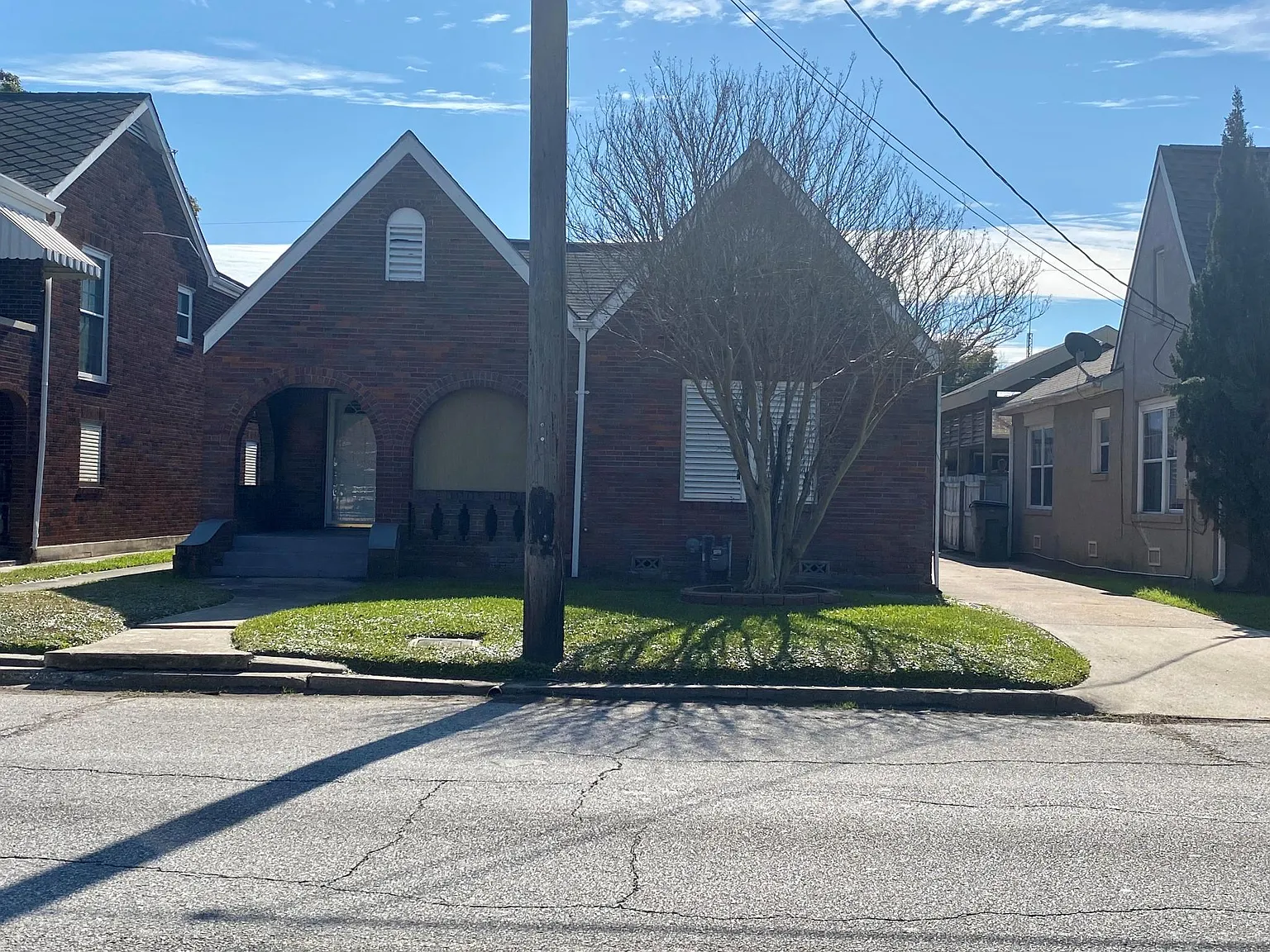 4517 Avenue S — Photo 1