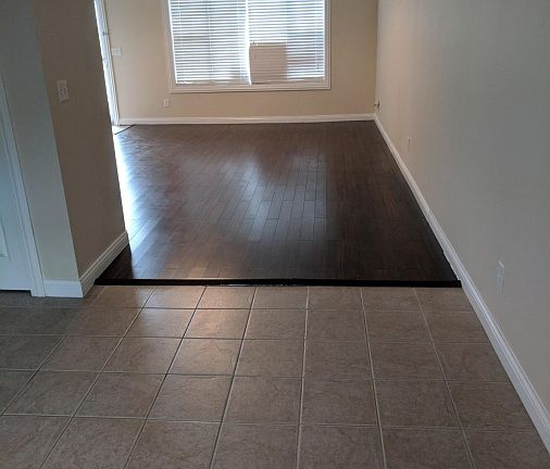 4th image of 6009 Lexington Ave