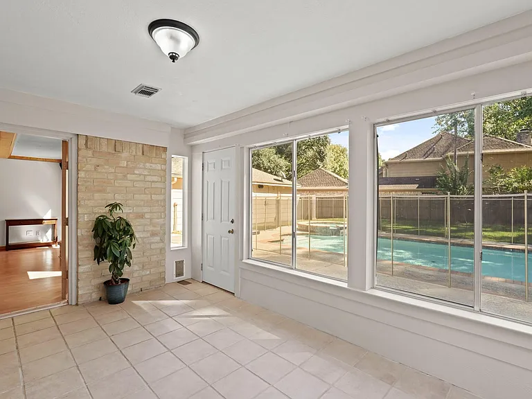 12903 Wincrest Ct — Photo 24