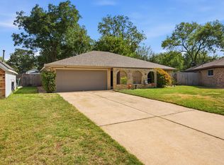 9218 Landwood Dr, Houston, TX 77040