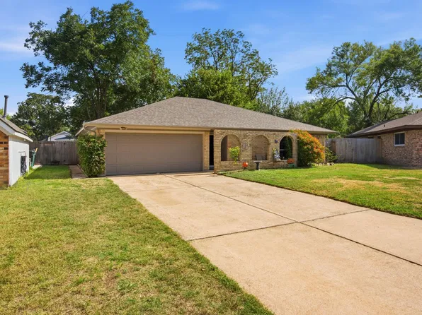 9218 Landwood Dr, Houston, TX 77040