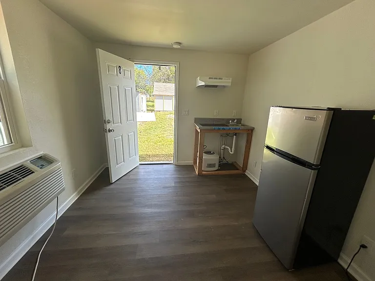 2905 E 12th Ave — Photo 5