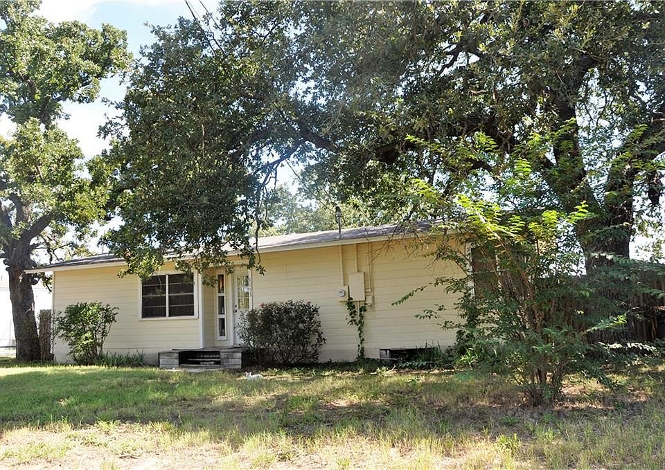 1st image of 1005 Tejas Ln