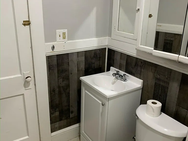 417 Granite St #D — Photo 2