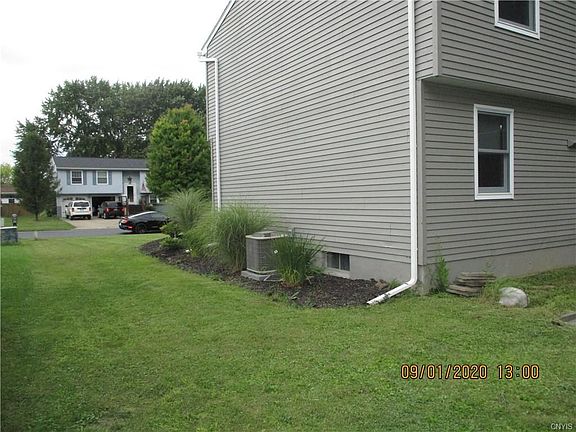 5th image of 8046 Crockett Dr