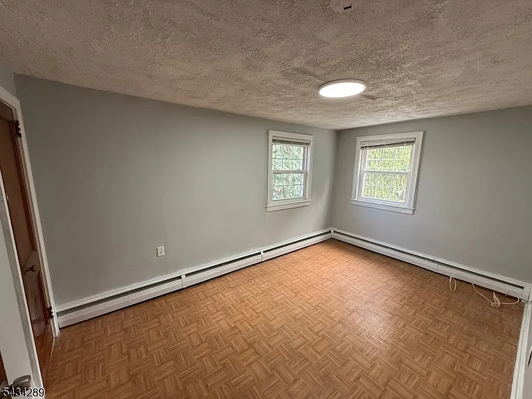 112 Stiles St — Photo 5