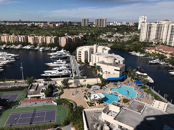 4th image of 19707 Turnberry Way APT 19C
