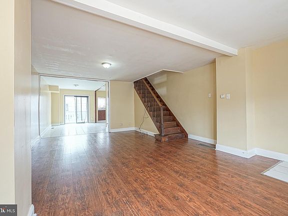 5th image of 2636 S Daggett St