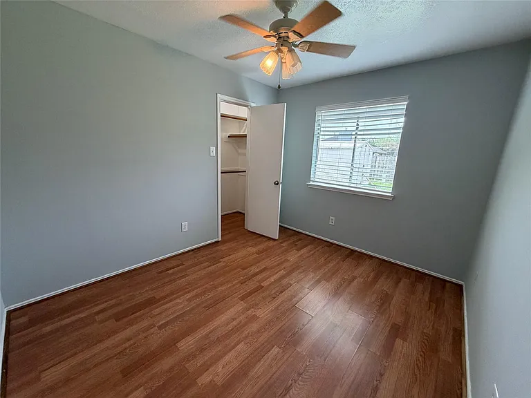 7427 Briargate Dr — Photo 17