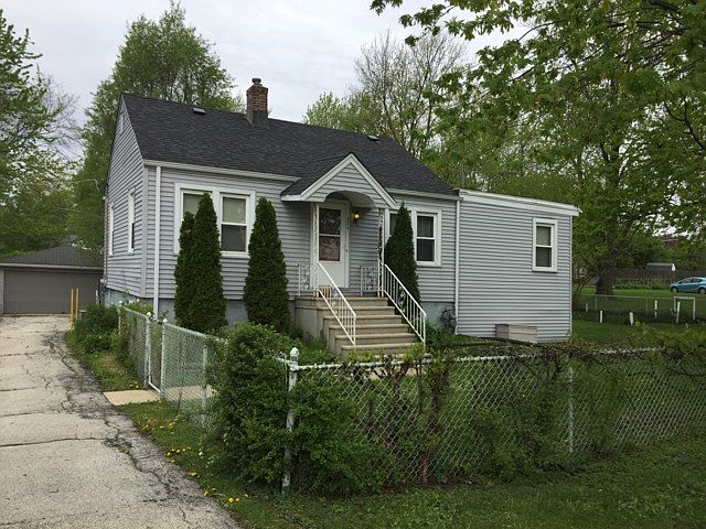 2nd image of 254 Village Rd