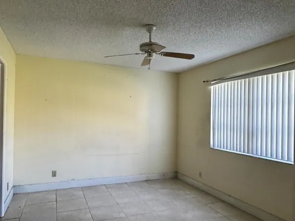 7720 NW 50th Street #107, Lauderhill, FL 33351