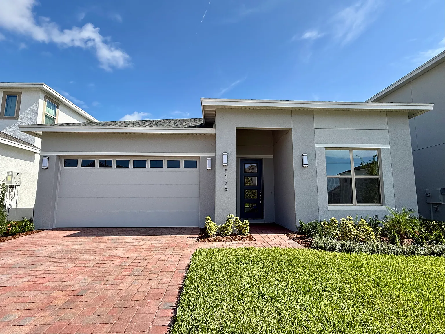 4 bed, 2053 sqft, $2,600 — Photo 2