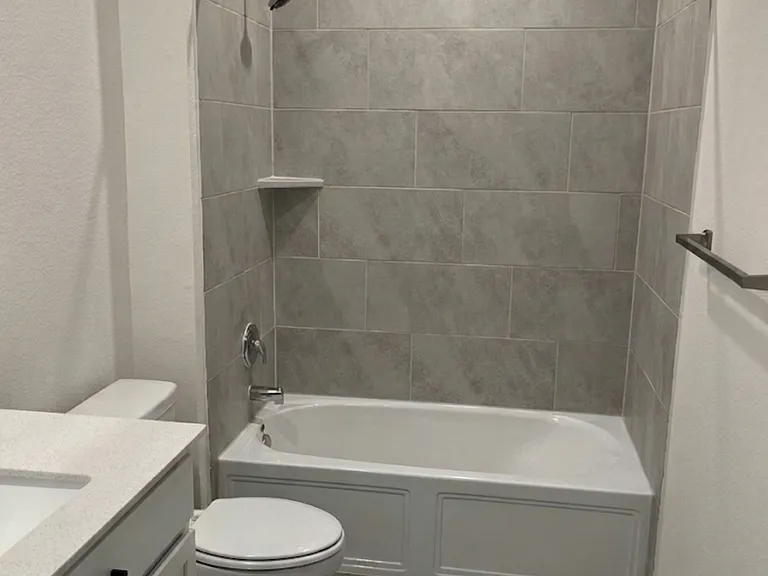 2613 Lago Costa Dr — Photo 19