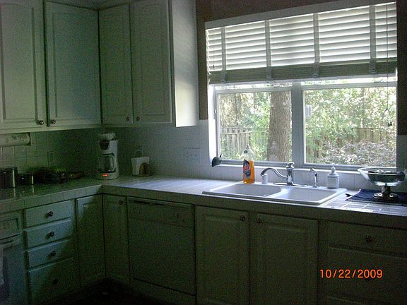 Kitchen - window to Greenbelt