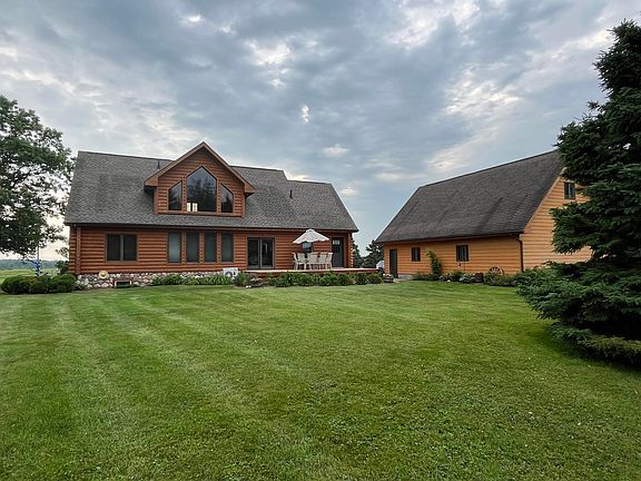 3rd image of 10331 W Mills Rd