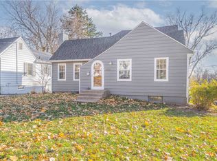 6426 Forest Ct, Windsor Heights, IA 50324
