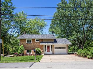 381 Pine Hollow Rd, Trafford, PA 15085