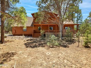 2221 Mountain Lion Ln, Overgaard, AZ 85933