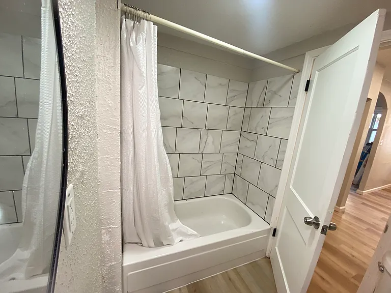 4275 Ellenwood Ave #4 — Photo 5