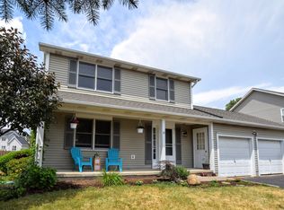 8 Carriage Ln, Avon, NY 14414