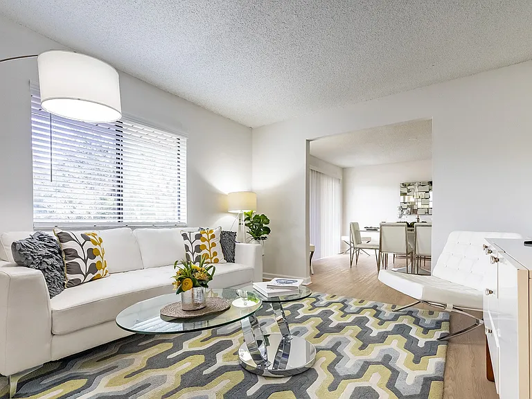 Waterview at Rocky Point Apartments — Photo 9