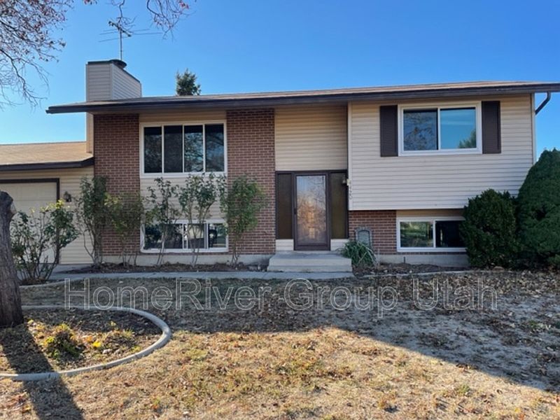 1st image of 4420 S Orleans Way