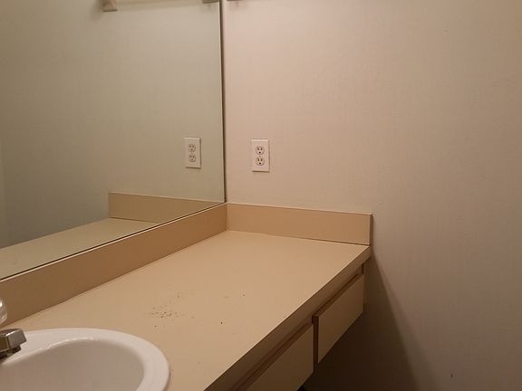 4th image of 12750 N 57th St
