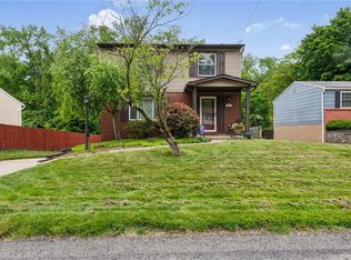 724 Pine Valley Dr, Pittsburgh, PA