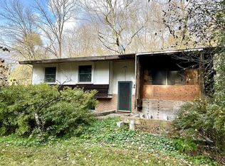 31 Roosevelt Rd, Hyde Park, NY 12538