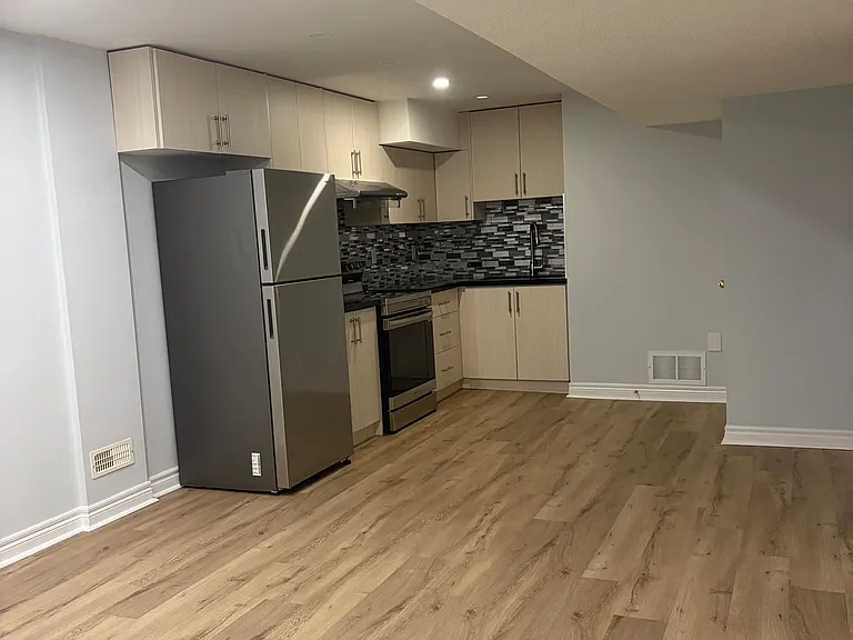 140 Bachman Dr #BASEMENT — Photo 3