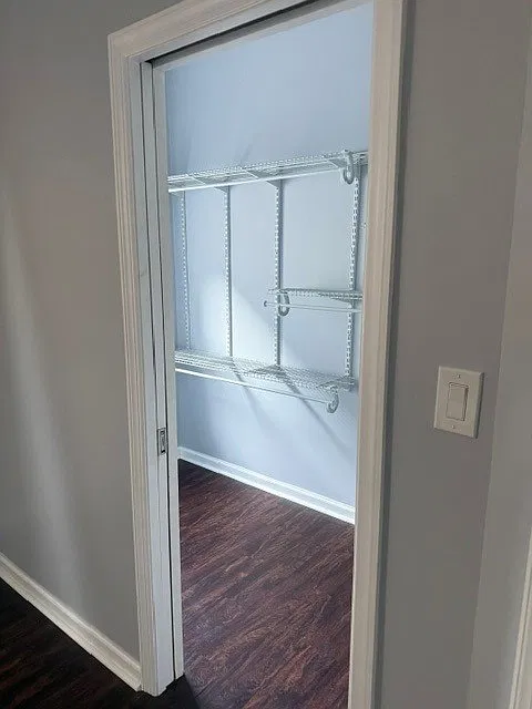 Recently Renovated 3 Bed room 2 bath room with all new appliances, central heat and air condition... — Photo 3