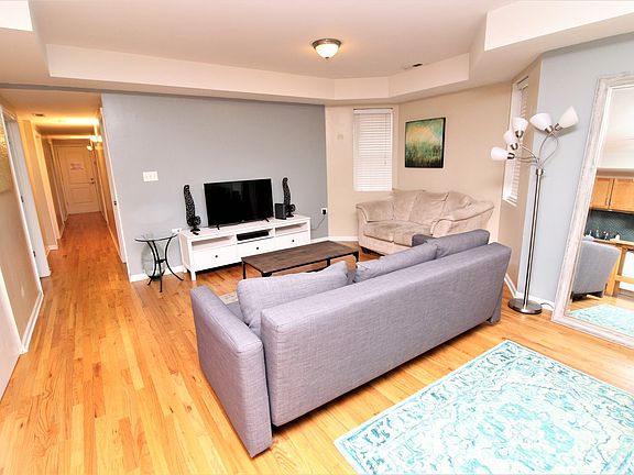 3rd image of 3052 N Christiana Ave #G