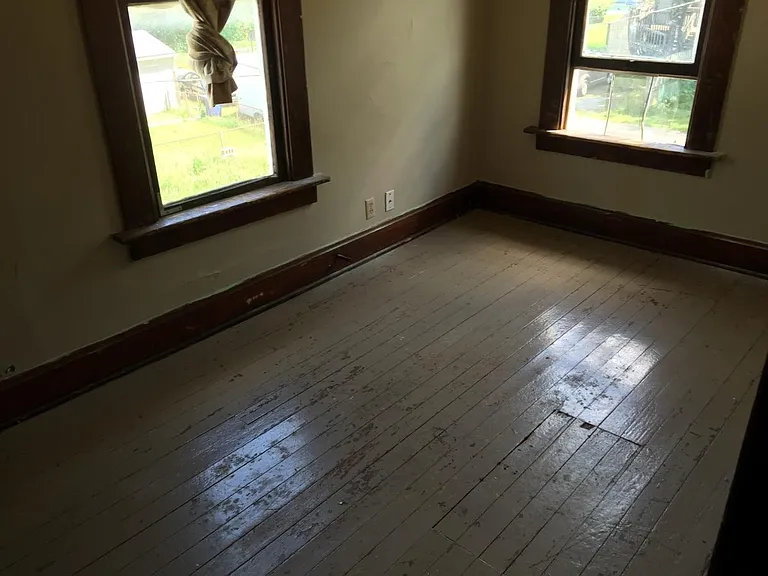 208 Dana Ave — Photo 9