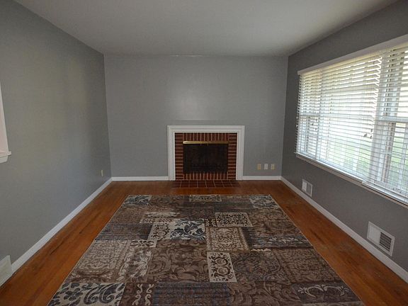 3rd image of 8810 Benson Dr