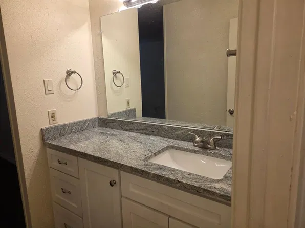 6499 Central Ave, North Richland Hills, TX 76182