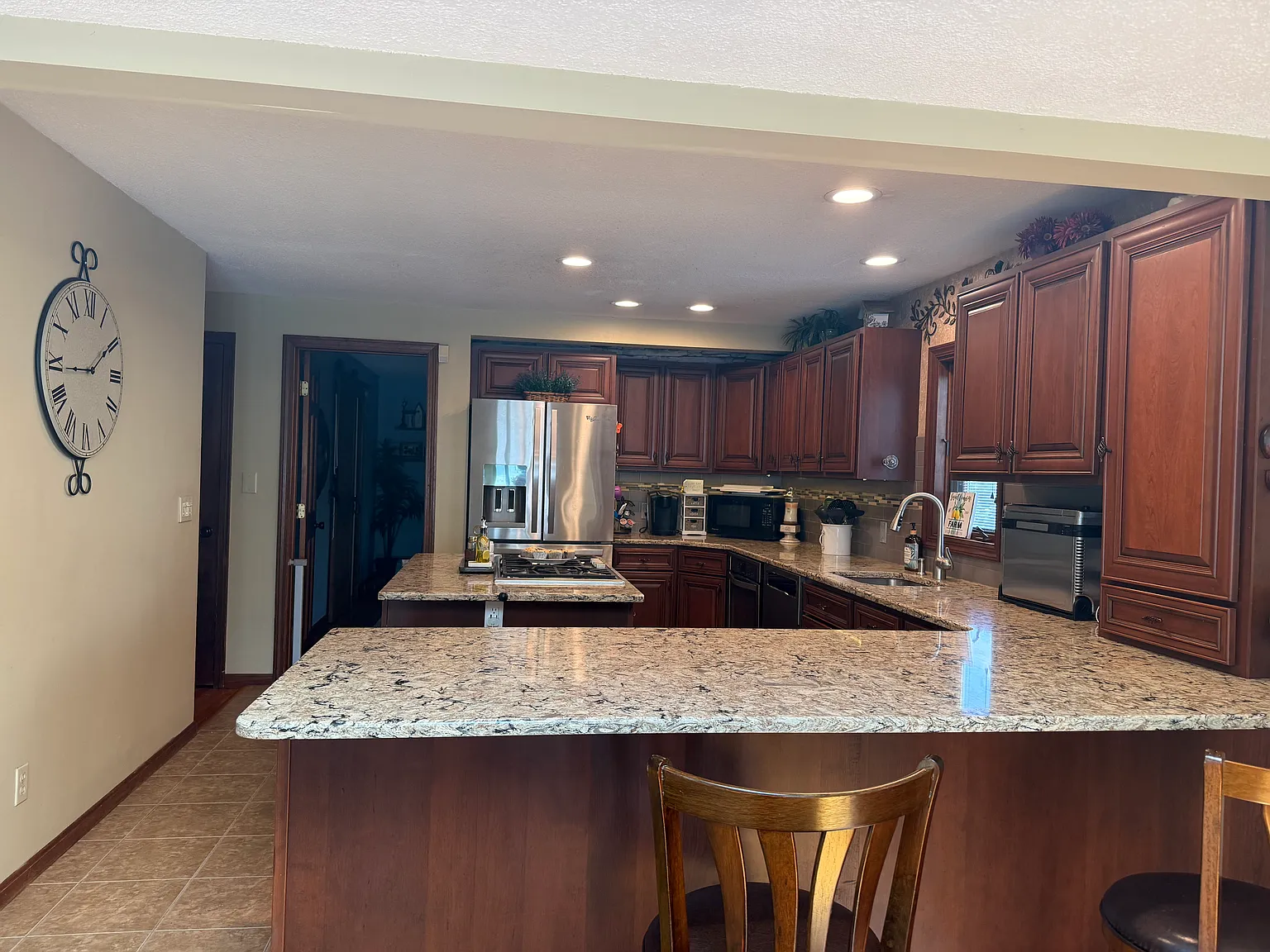 3 bed, 1.5 bath, 1798 sqft, $2,900 — Photo 2
