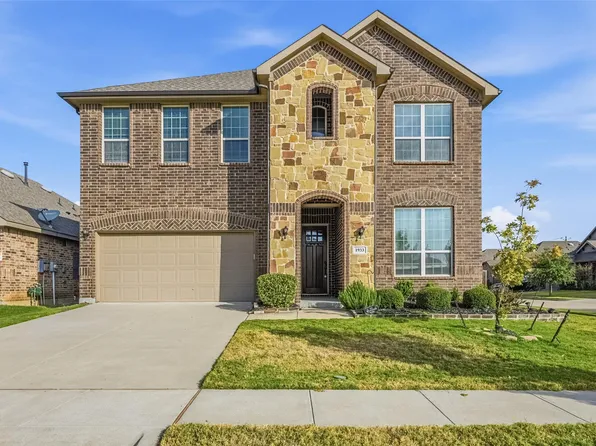 1933 Steppe Trail Dr, Aubrey, TX 76227