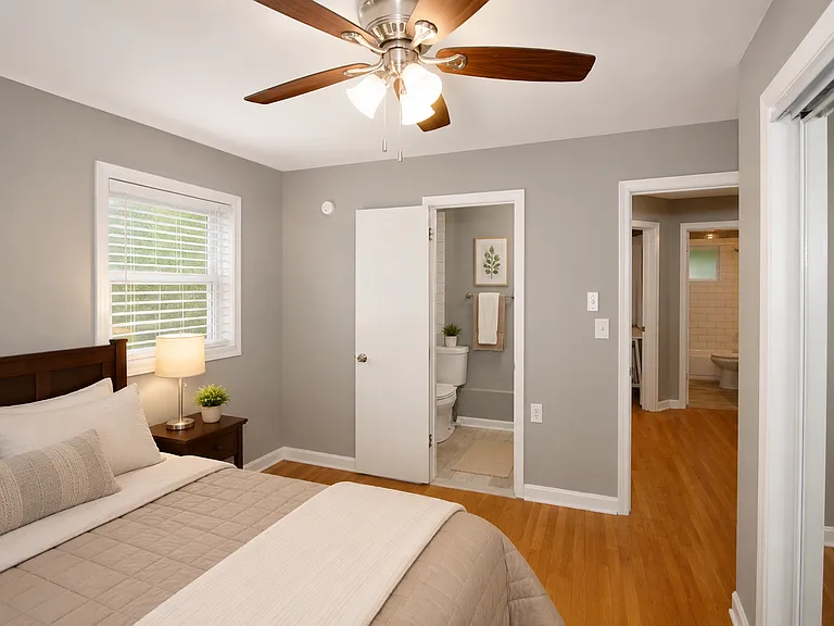 1272 Woodland Ave NE — Photo 6