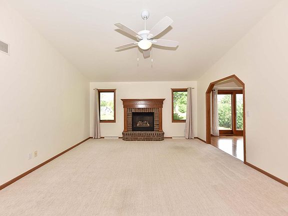 4th image of W208N16471 St Andrews COURT