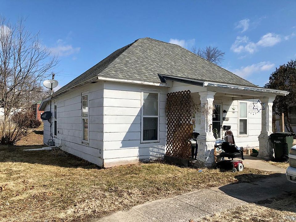 1st image of 1005 E Pierce St